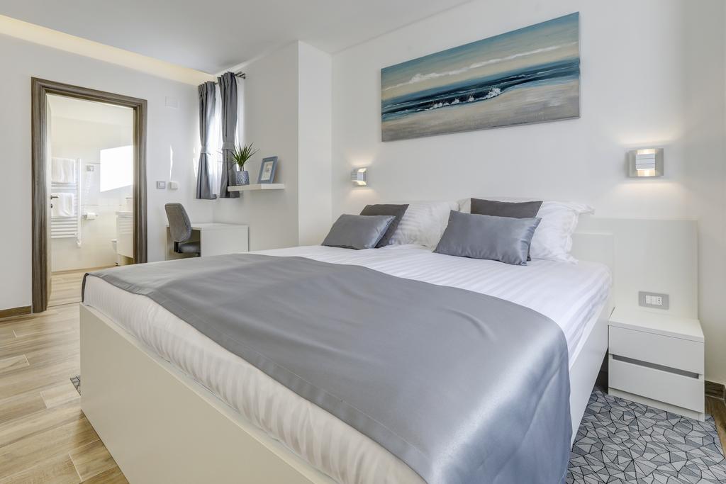 Viras Luxury Holiday Premantura Exterior foto